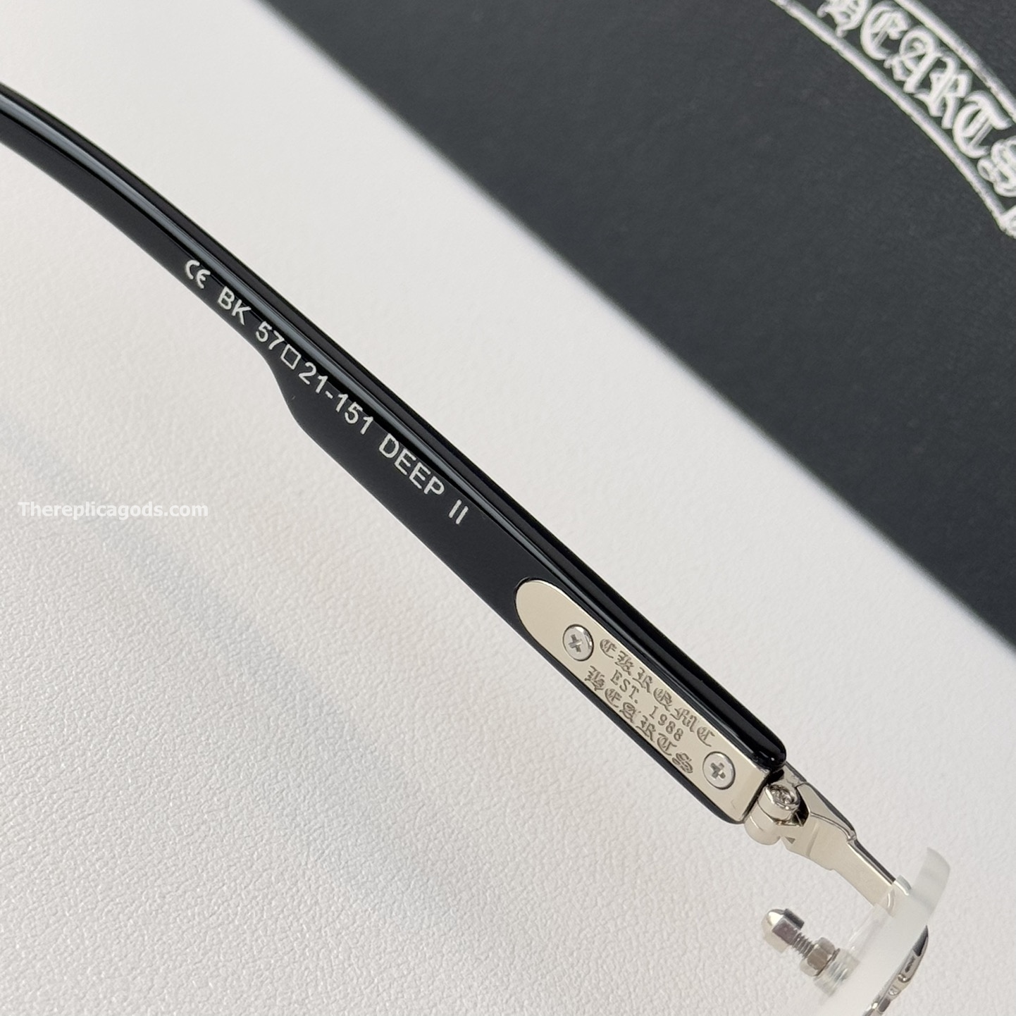 DEEP II GLASSES IN SILVER - SG209