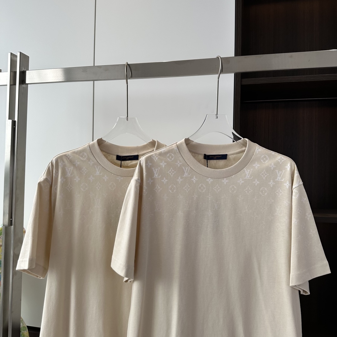 MONOGRAM GRADIENT T-SHIRT IN LIGHT BEIGE - TP586