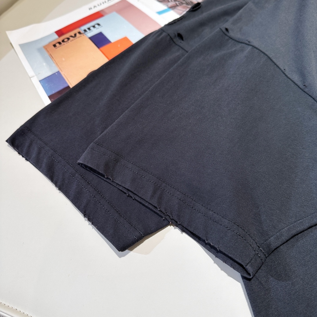INTERNATIONAL T-SHIRT MEDIUM FIT IN FADED BLACK - TP579