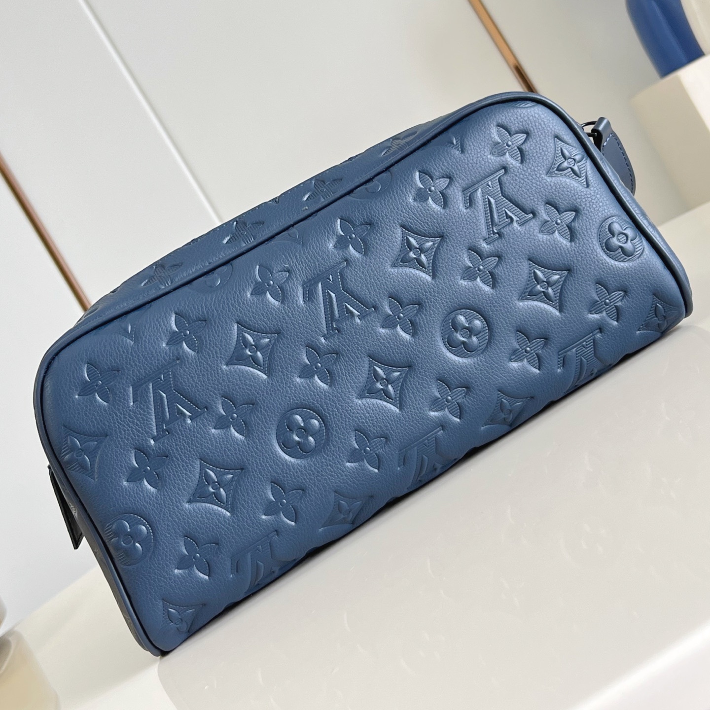 DOPP KIT NAVY BLUE MONOGRAM SHADOW M14843
