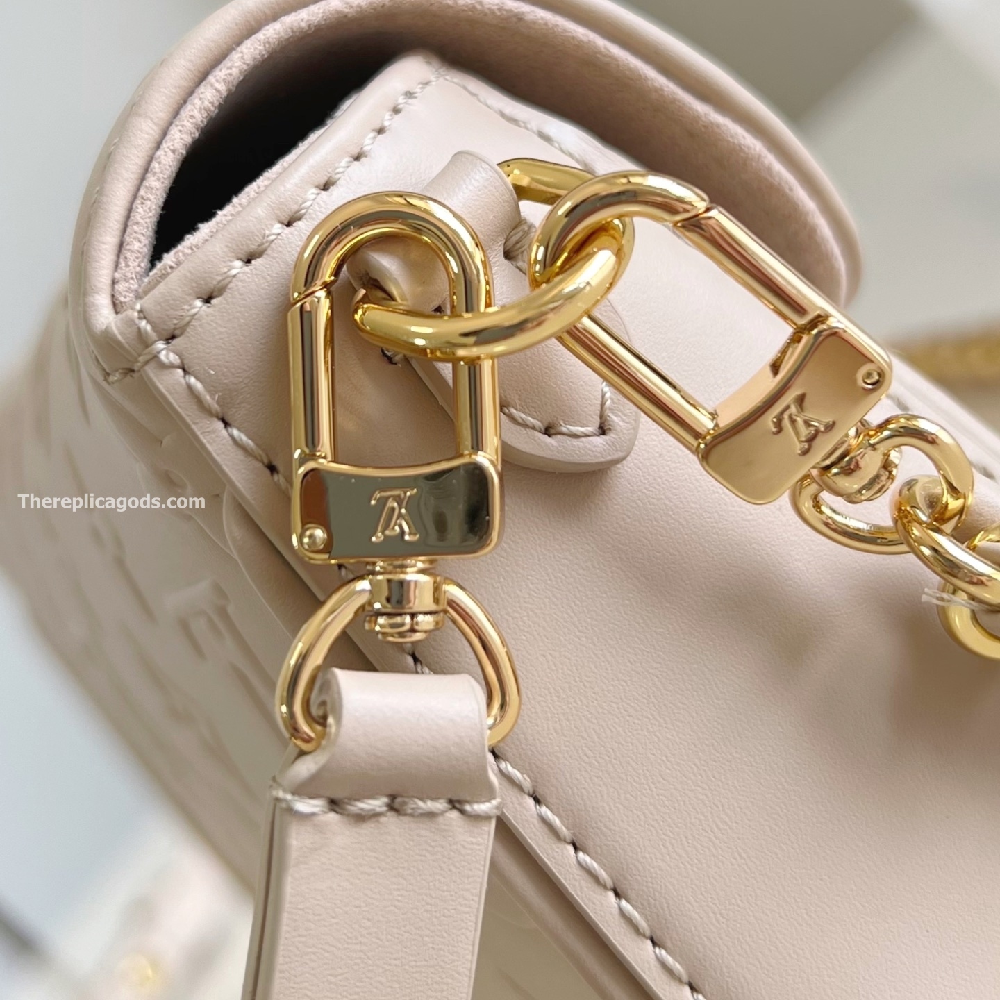 WALLET ON CHAIN IVY BISCUIT BEIGE CALF LEATHER M14714