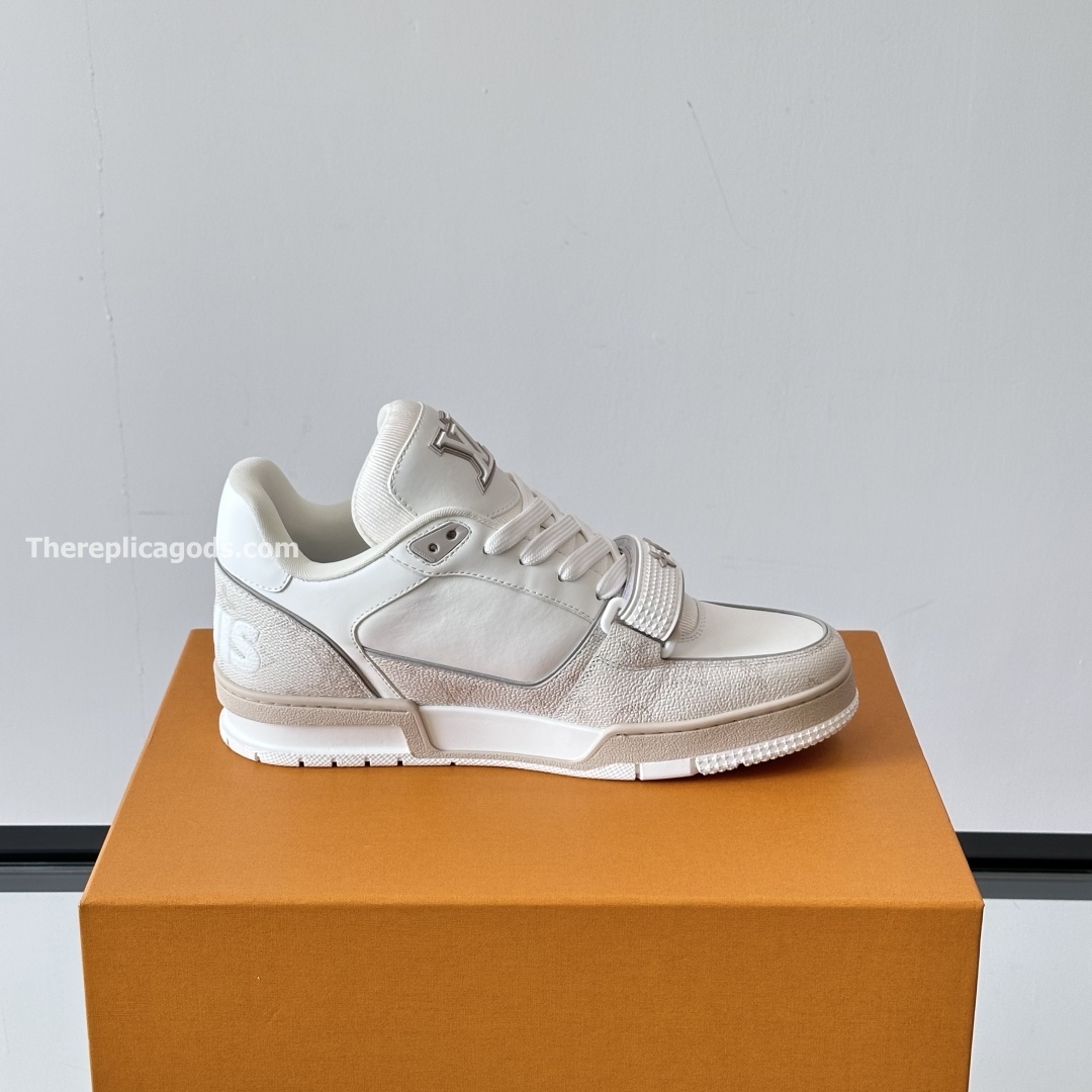 TRAINER SNEAKERS IN BEIGE- LV955