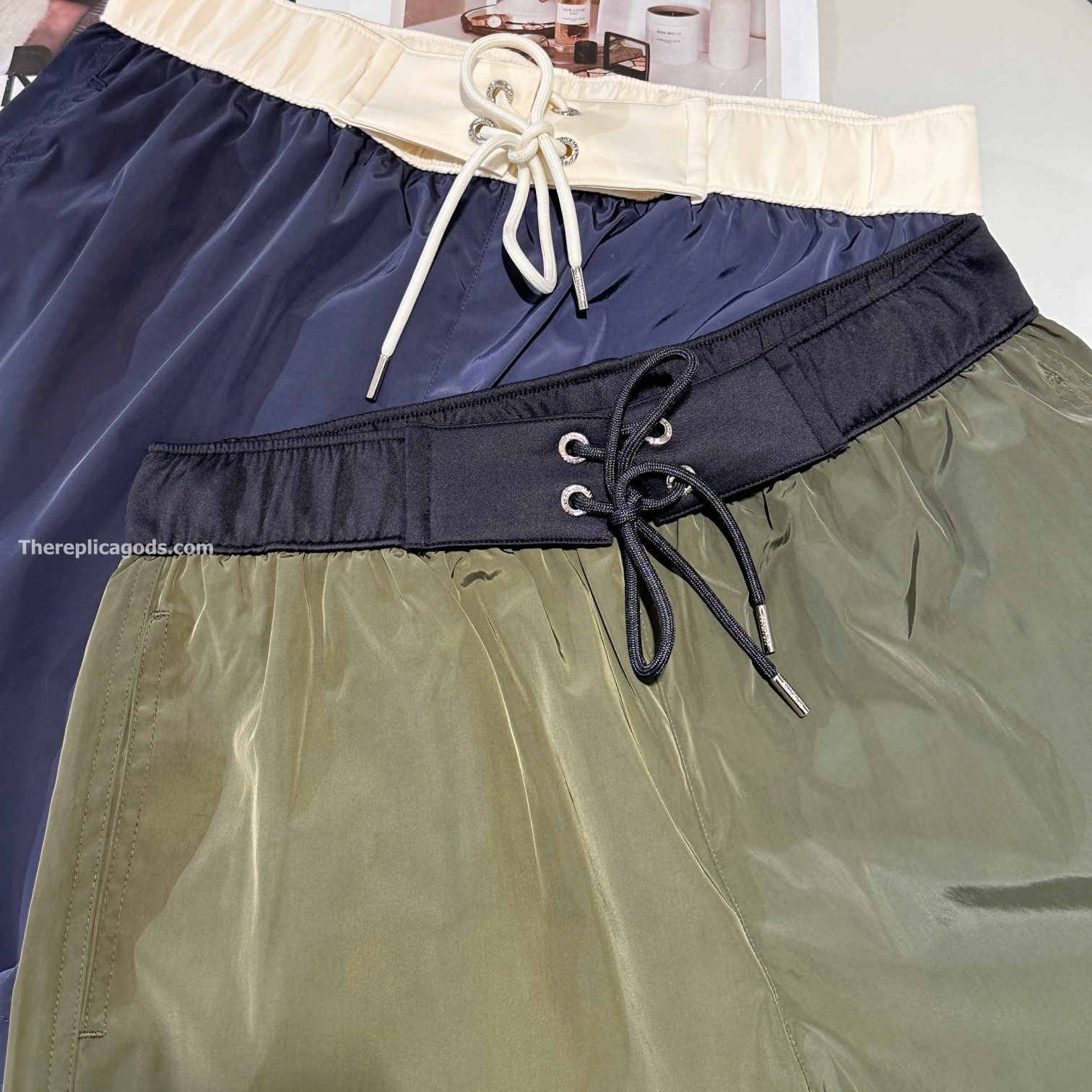 LOGO PATCH SWIM SHORTS IN GREEN - TP629