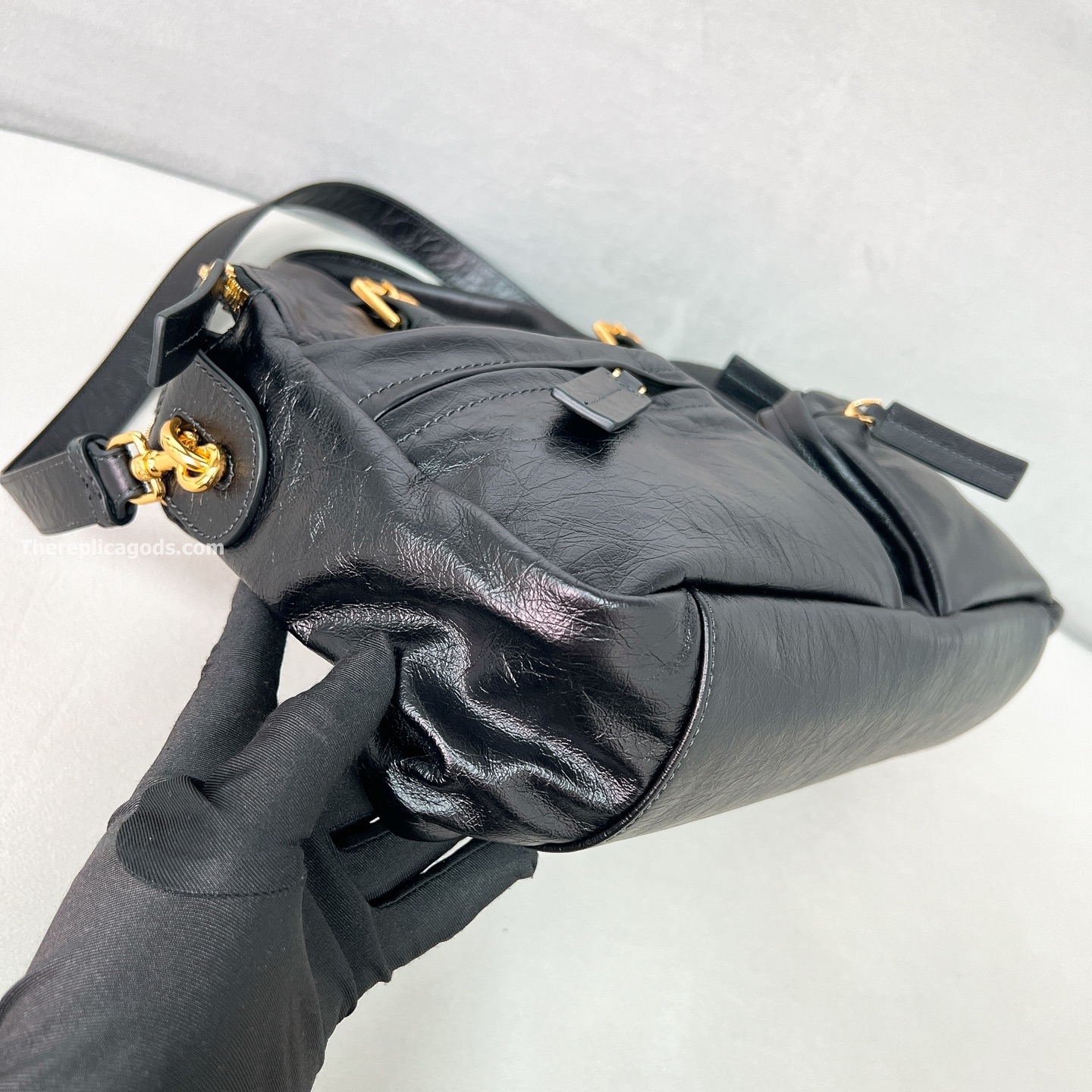 MEDIUM GRAND TOUR BOWLING BAG BLACK CRINKLED CALFSKIN