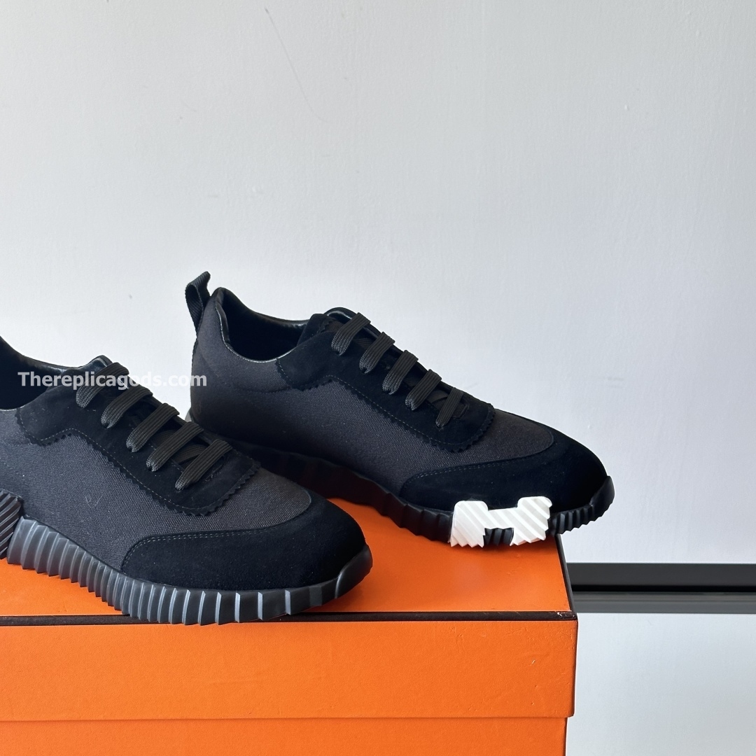 BOUNCING SNEAKERS IN BLACK - H274