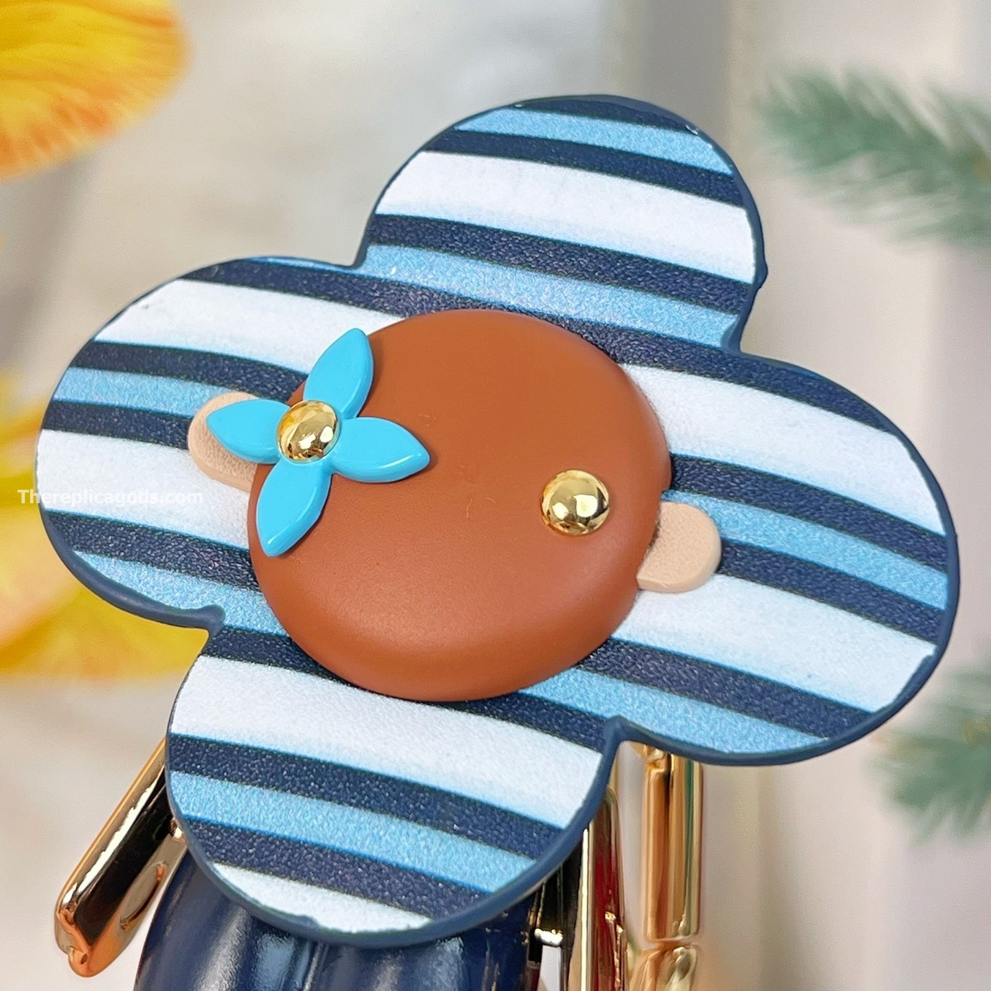 NAUTICAL VIVIENNE BAG CHARM AND KEY HOLDER M01811