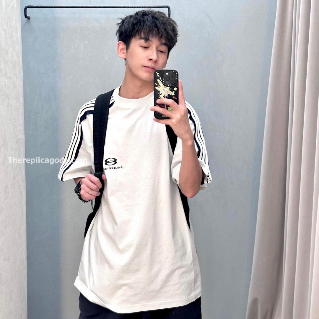 UNITY SPORTS ICON OVERSIZED T-SHIRT IN FADED WHITE - TP596