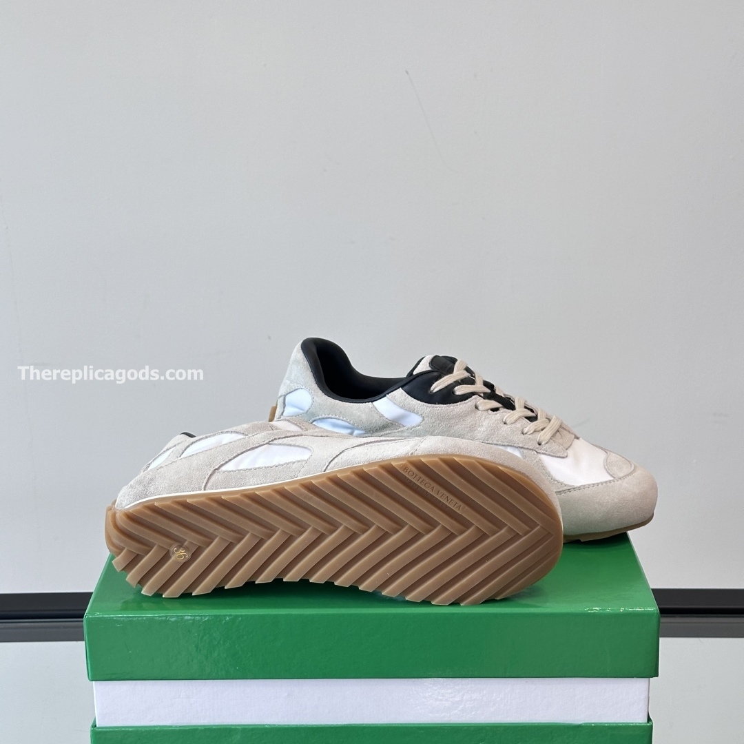 ORBIT FLASH SNEAKERS IN WHITE - BV25