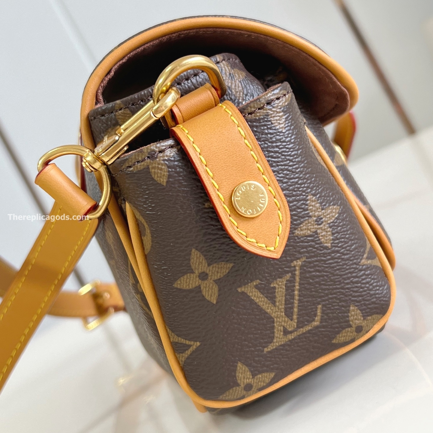 CARGO WEARABLE WALLET BROWN MONOGRAM CANVAS M14742