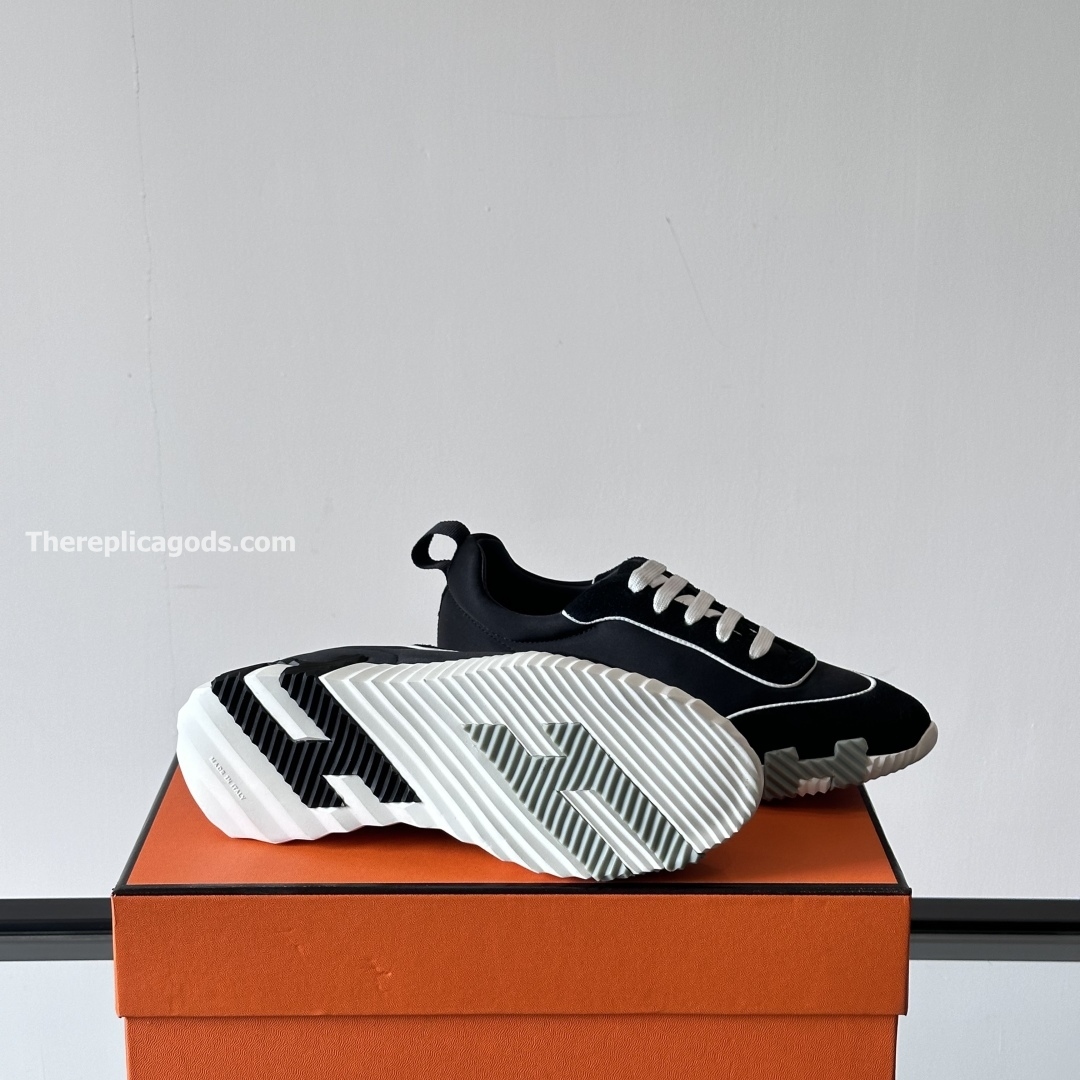 BOUNCING SNEAKERS IN BLACK - H260