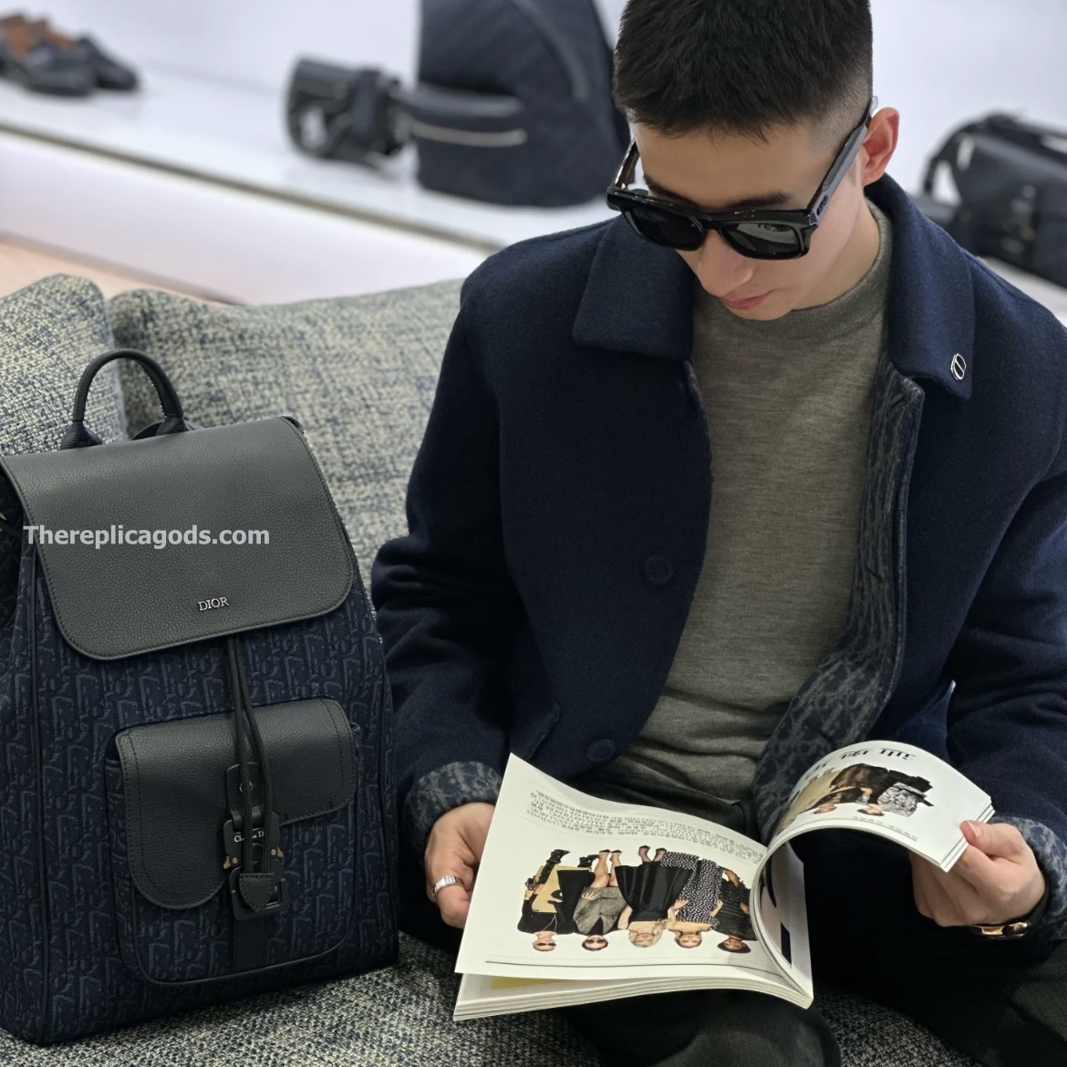 SADDLE BACKPACK WITH FLAP NAVY BLUE GRAINED CALFSKIN