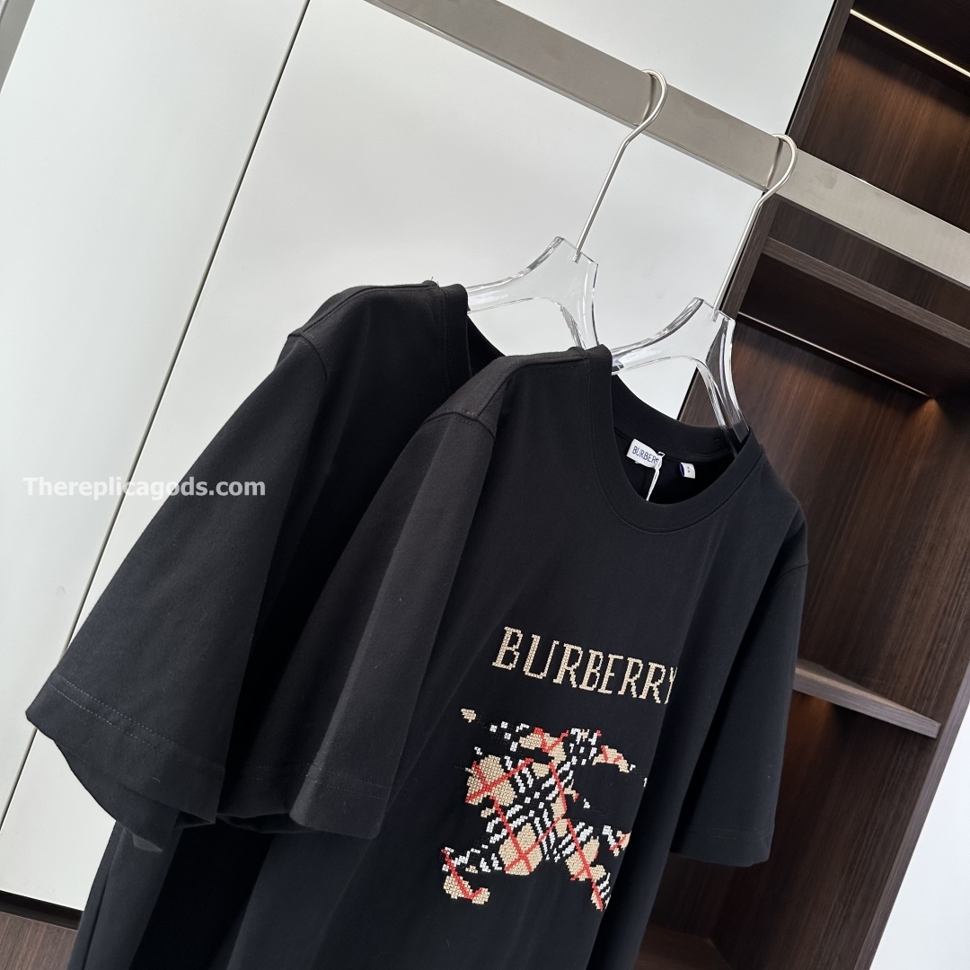 CROSS STITCH EKD​ COTTON T-SHIRT IN BLACK - TP589