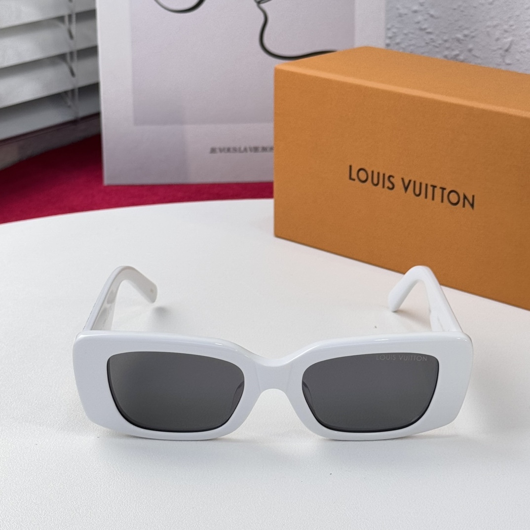 X TM MULTIGRAM CAT EYE SUNGLASSES IN WHITE Z2709W - SG192