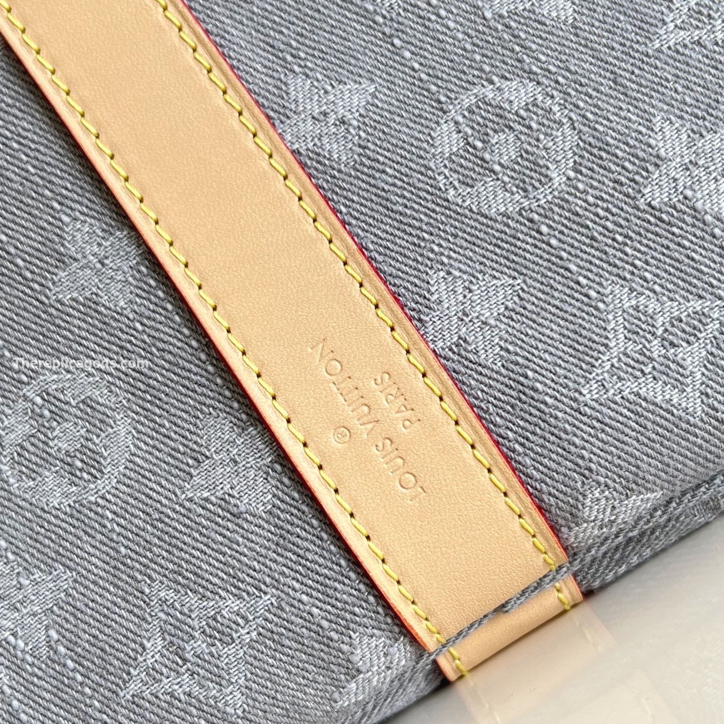 KEEPALL BANDOULIERE 45 BAG CLOUDY GRAY MONOGRAM DENIM M13748