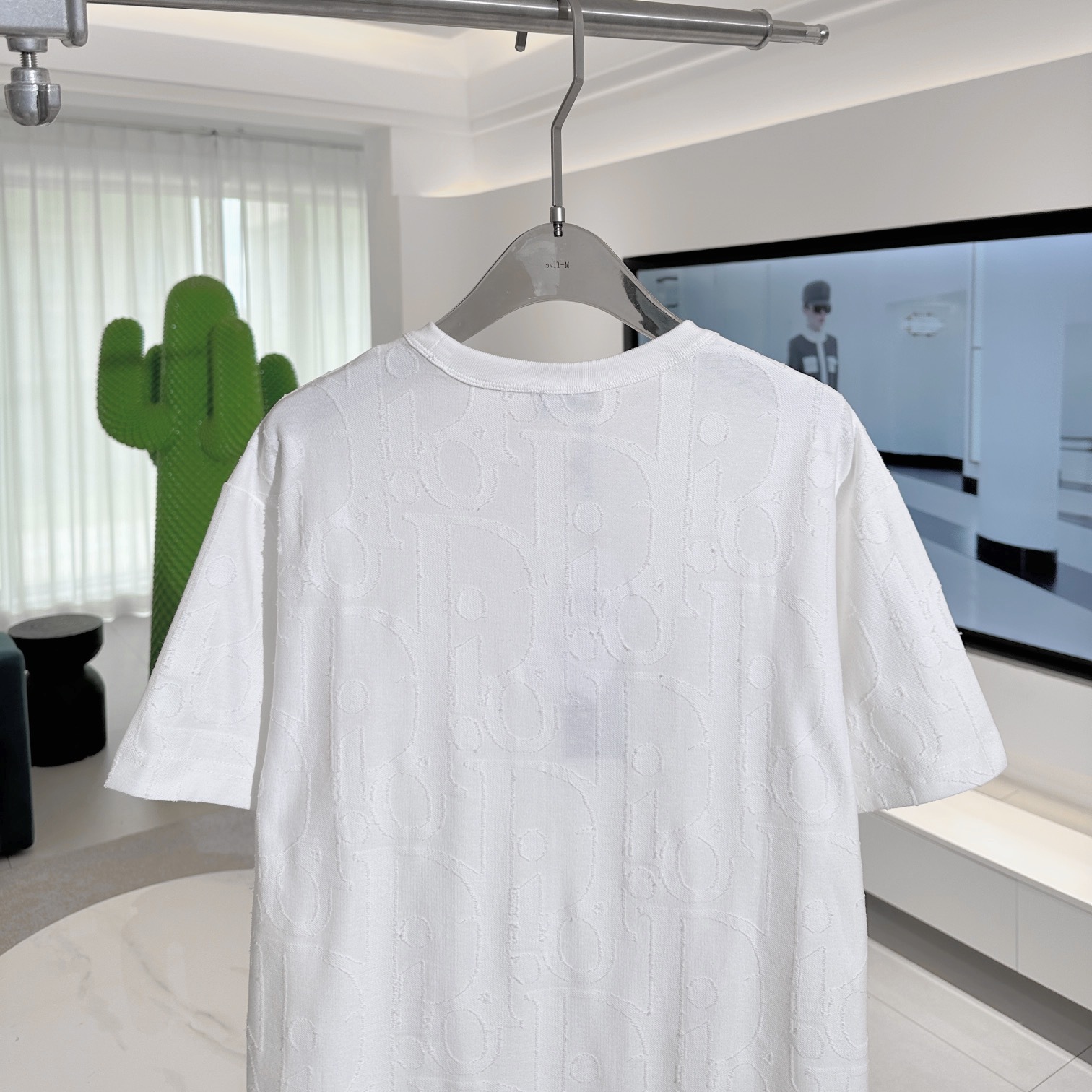 OBLIQUE T-SHIRT, RELAXED FIT WHITE COTTON JERSEY - TP572