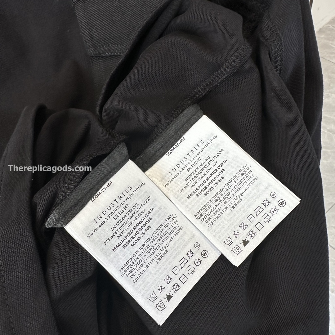 FRONT POCKET LOGO T-SHIRT IN BLACK - TP590