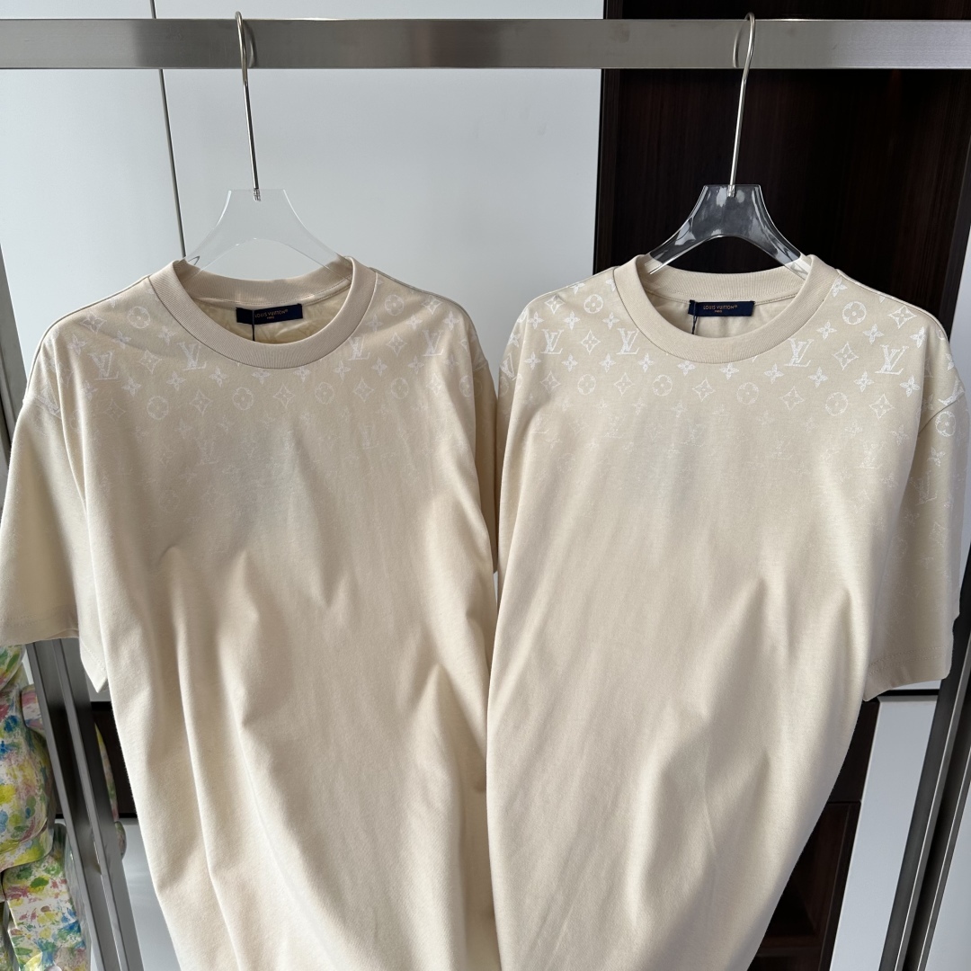 MONOGRAM GRADIENT T-SHIRT IN LIGHT BEIGE - TP586