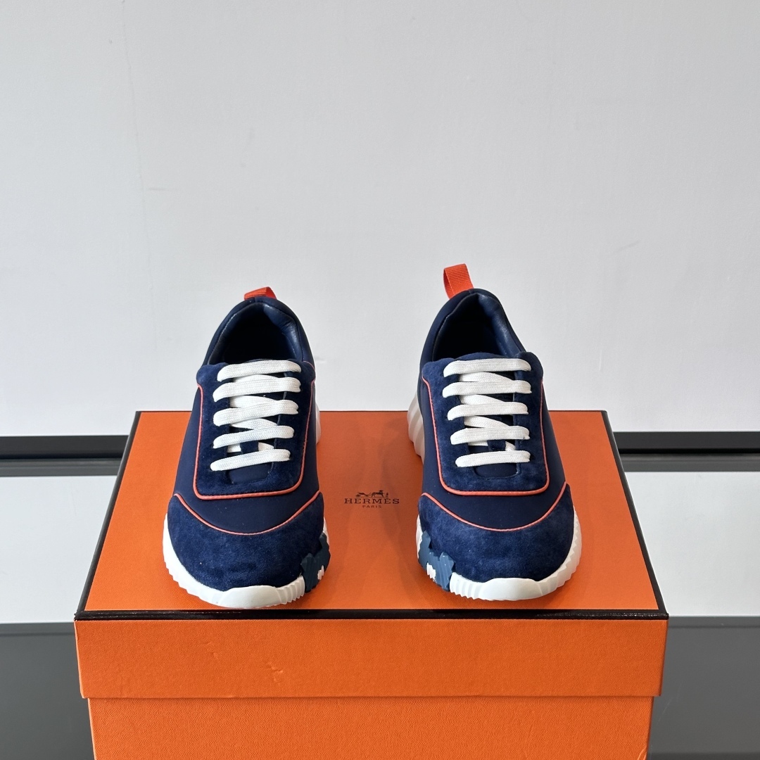 BOUNCING SNEAKERS IN BLUE - H262