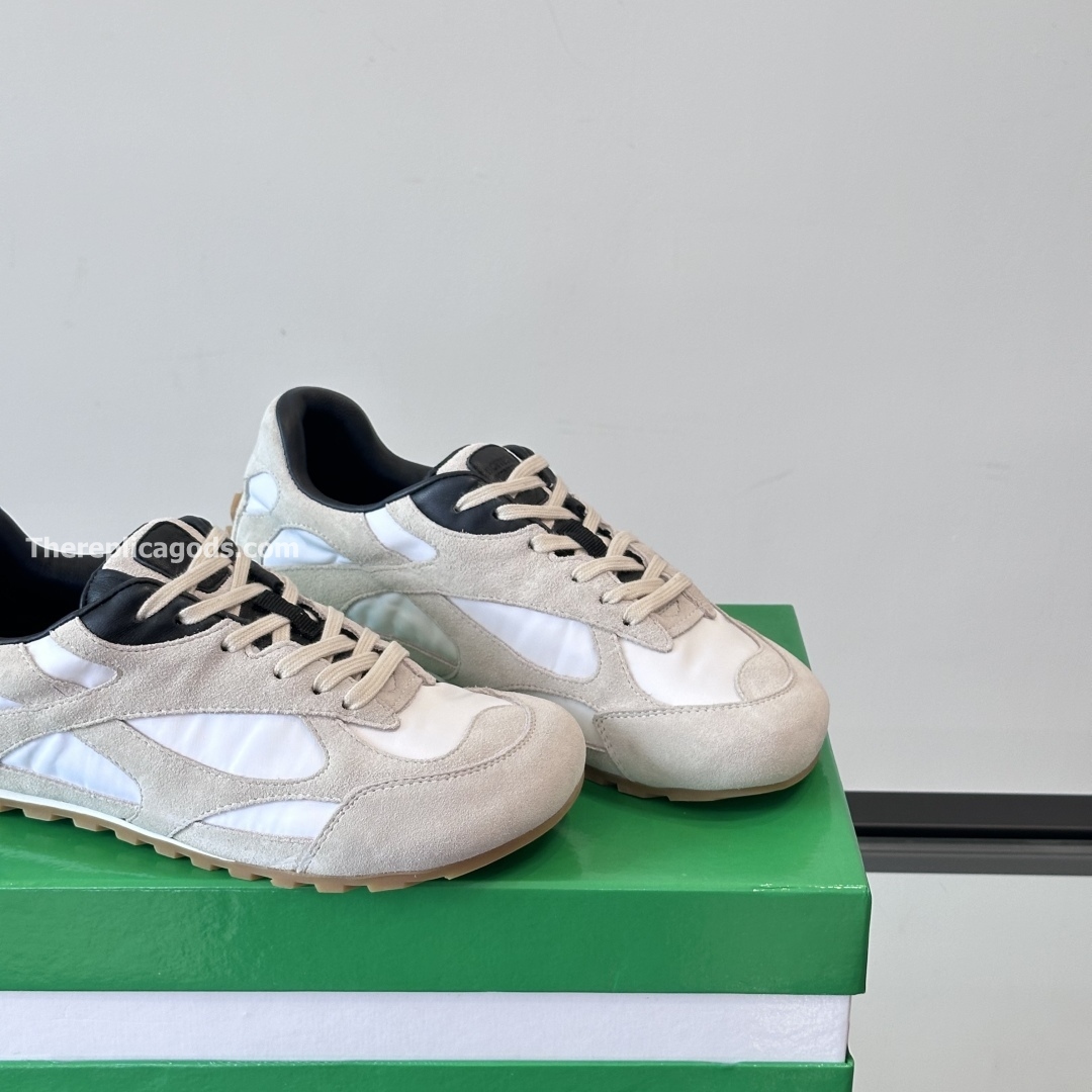 ORBIT FLASH SNEAKERS IN WHITE - BV25