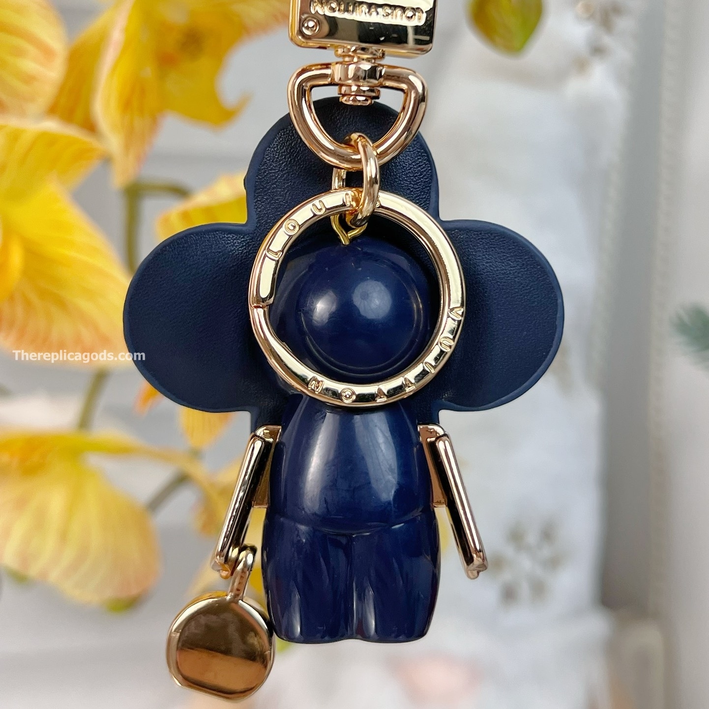 NAUTICAL VIVIENNE BAG CHARM AND KEY HOLDER M01811