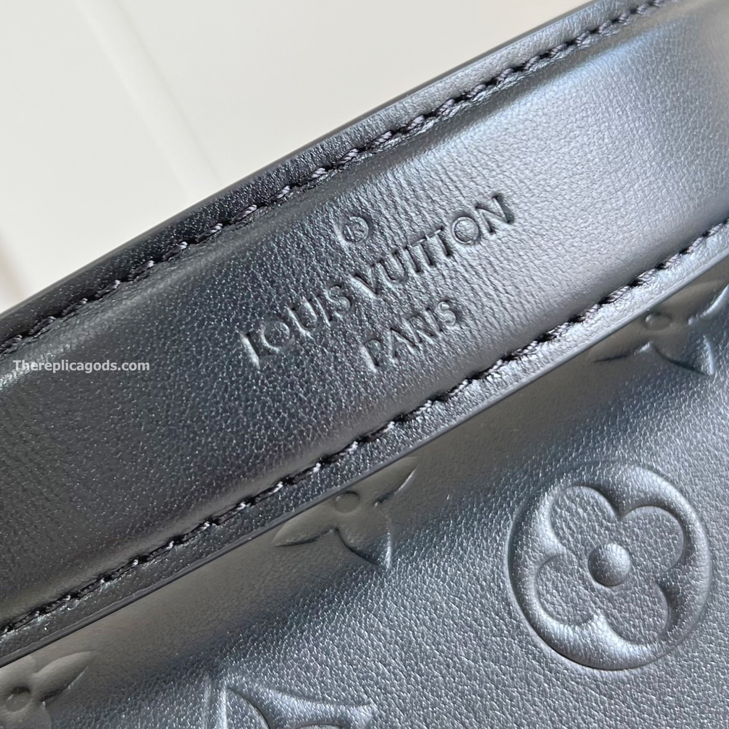 SIDE TRUNK MM BAG BLACK CALF LEATHER M14572
