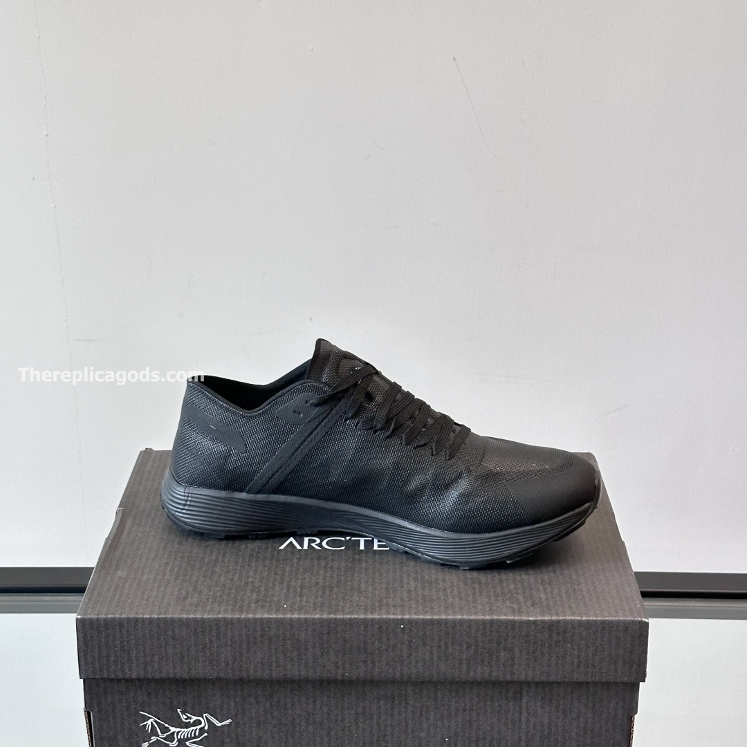 NORVAN SL 2 SNEAKERS IN BLACK