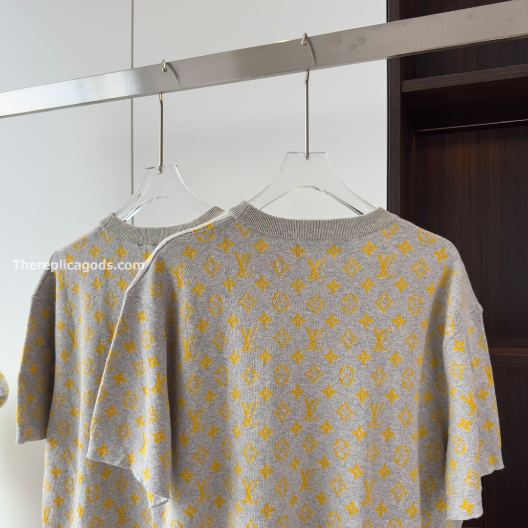 MONOGRAM SHORT-SLEEVED CREWNECK MONOGRAM JACQUARD - TP664
