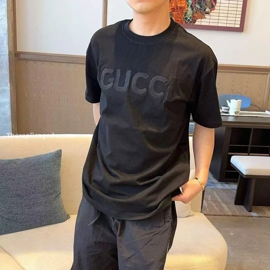 COTTON JERSEY T-SHIRT WITH EMBROIDERY IN BLACK - TP614