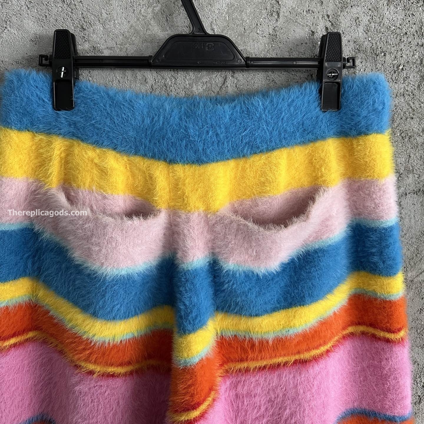 STRIPED SHORTS IN MULTICOLOR - TP687