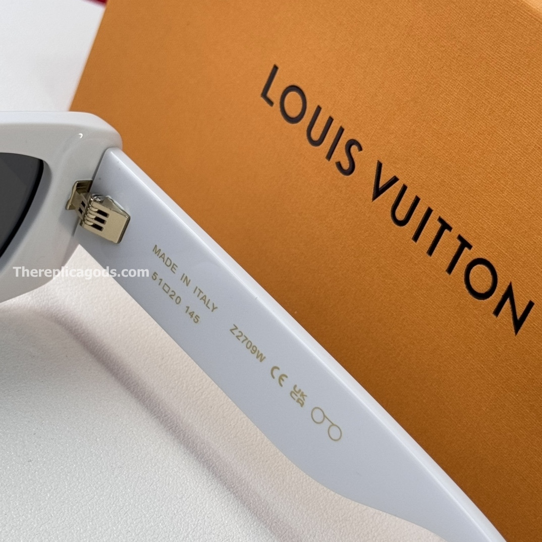 X TM MULTIGRAM CAT EYE SUNGLASSES IN WHITE Z2709W - SG192
