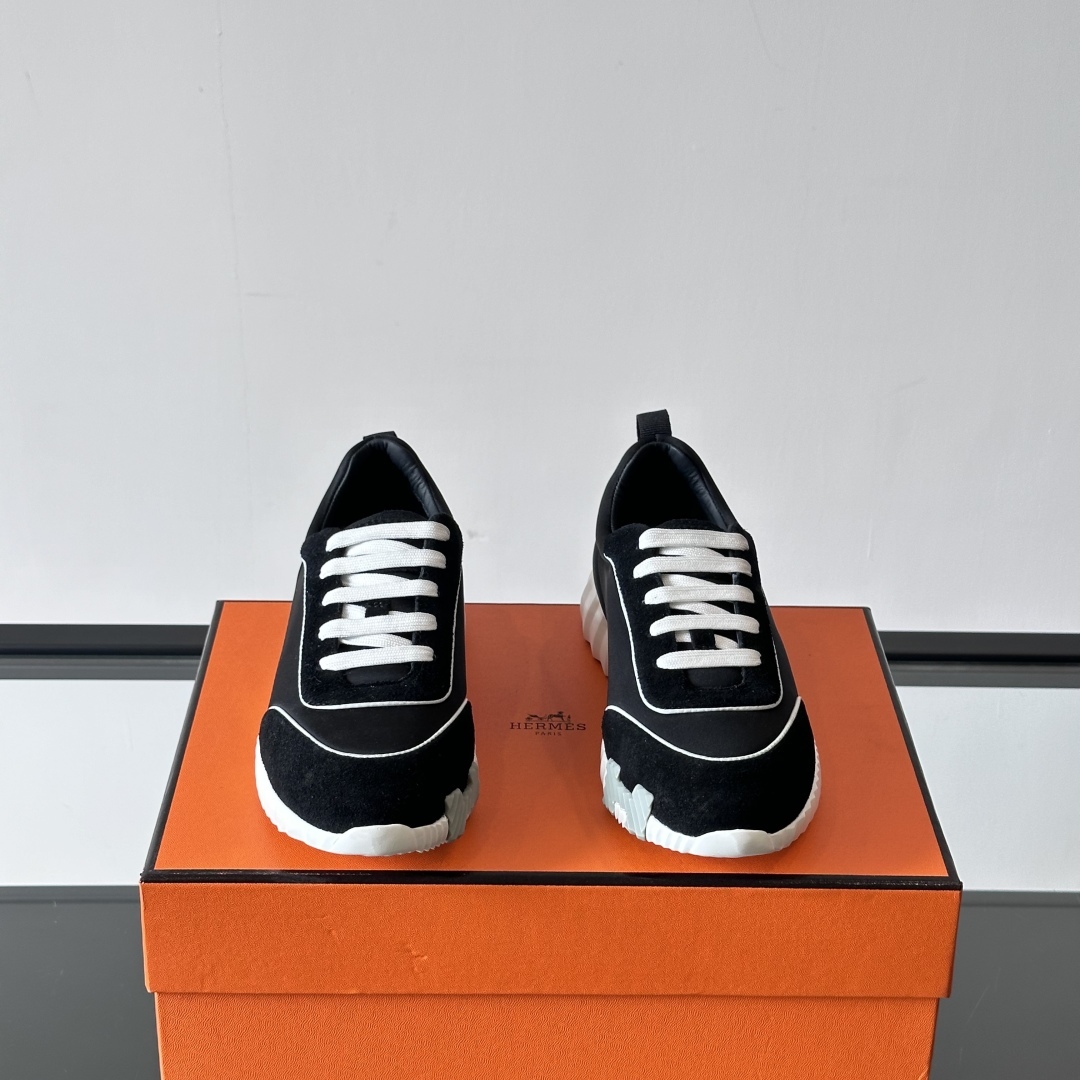 BOUNCING SNEAKERS IN BLACK - H260