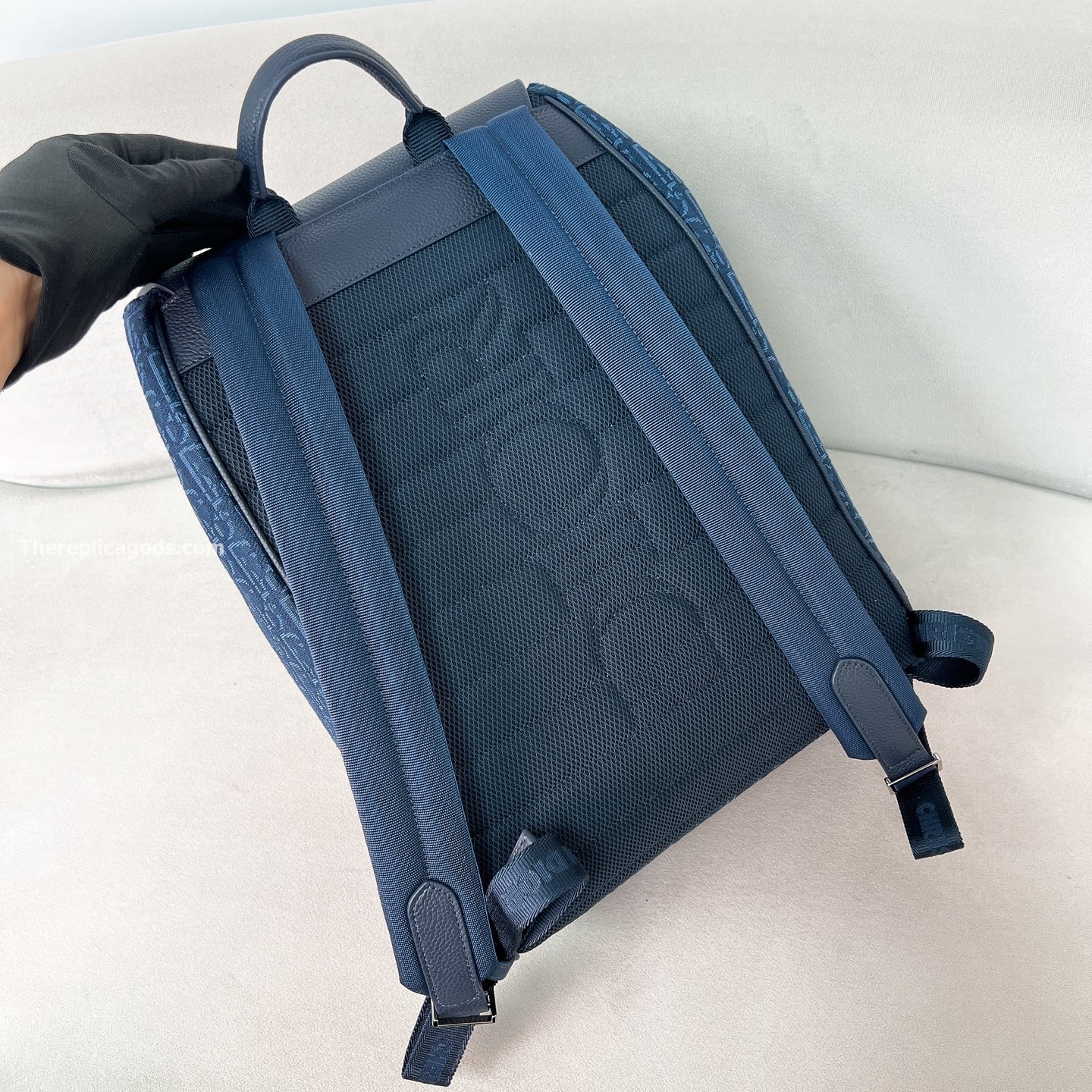 SADDLE BACKPACK WITH FLAP NAVY BLUE GRAINED CALFSKIN