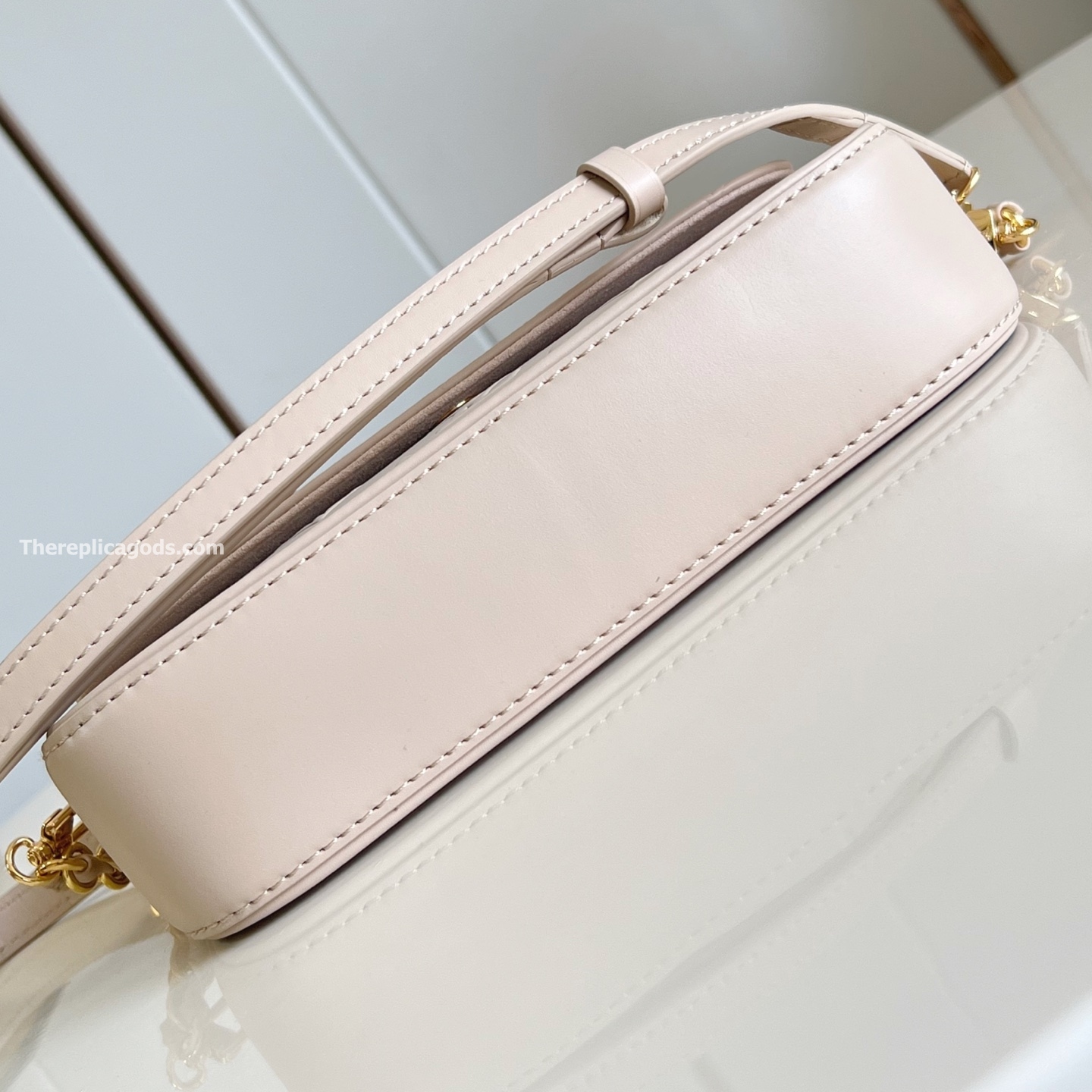 WALLET ON CHAIN IVY BISCUIT BEIGE CALF LEATHER M14714