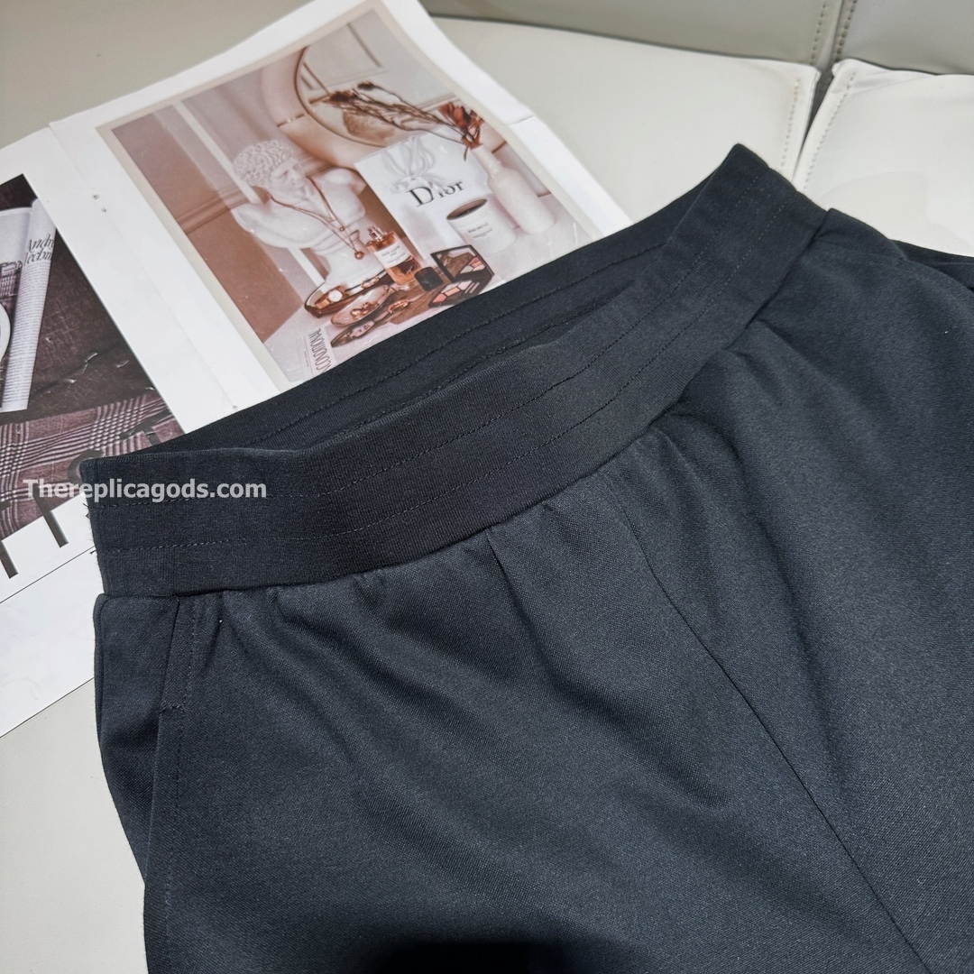 EMBELLISHED JERSEY SHORTS IN BLACK - TP626
