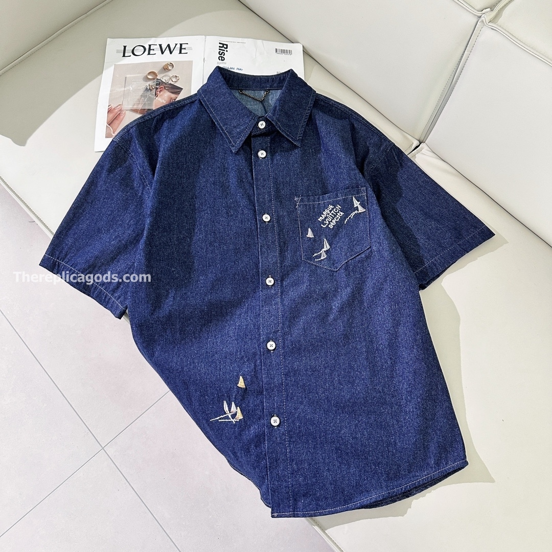 EMBROIDERED CHAMBRAY SHORT-SLEEVED SHIRT IN BLUE - SH359