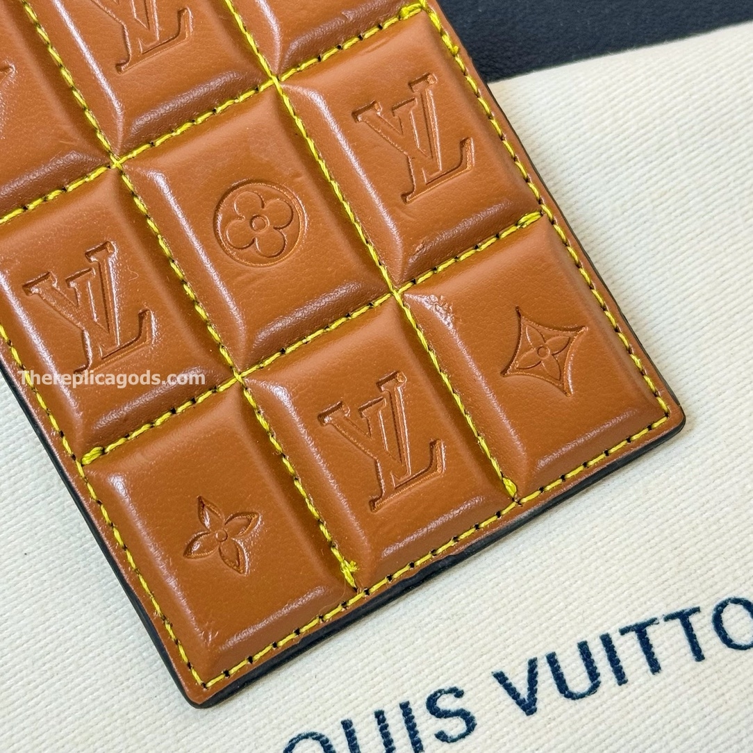 CHOCOLATE BAR FIGURINE KEY HOLDER AND BAG CHARM M01478