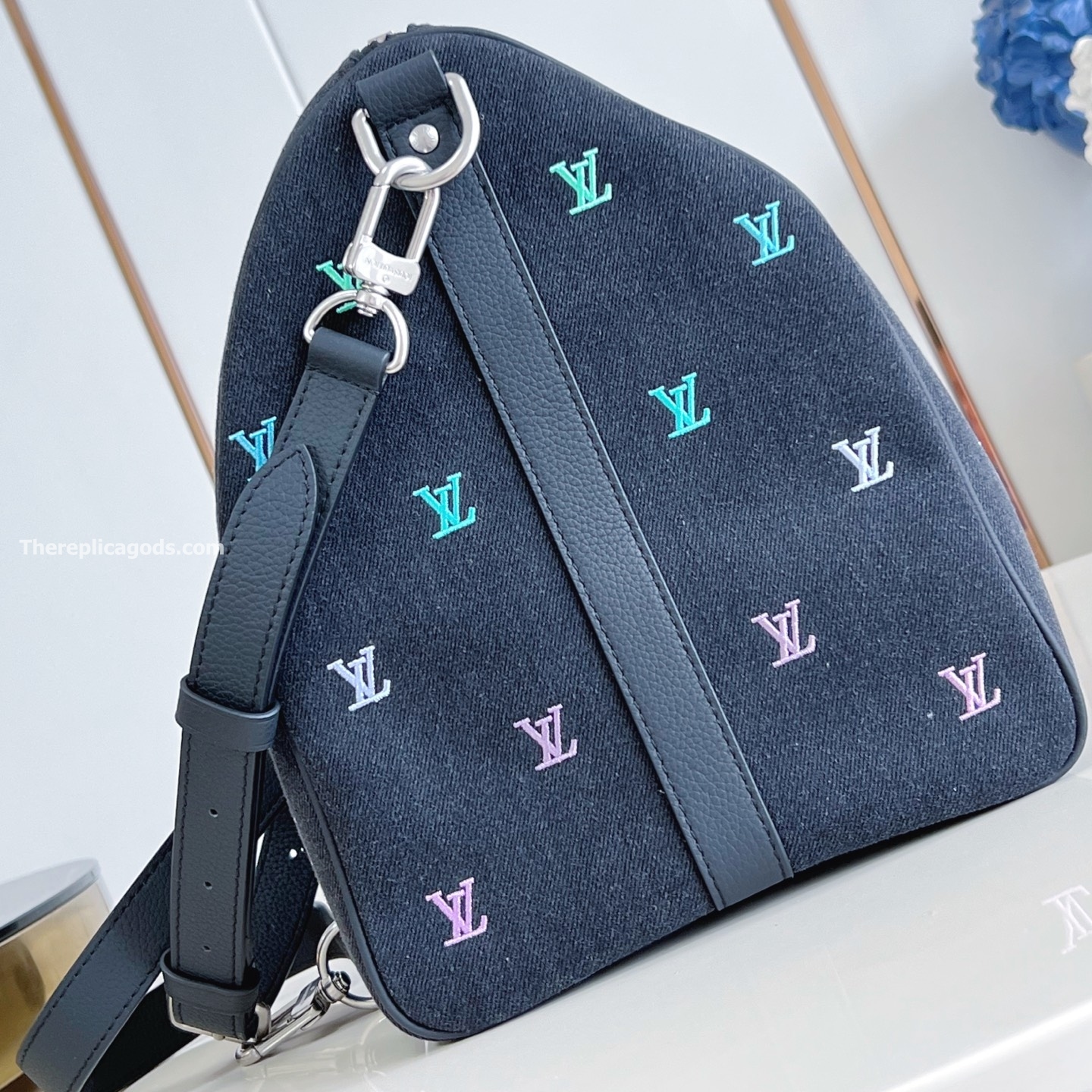 KEEPALL BANDOULIERE 50 BAG BLACK BLASON DENIM M13966