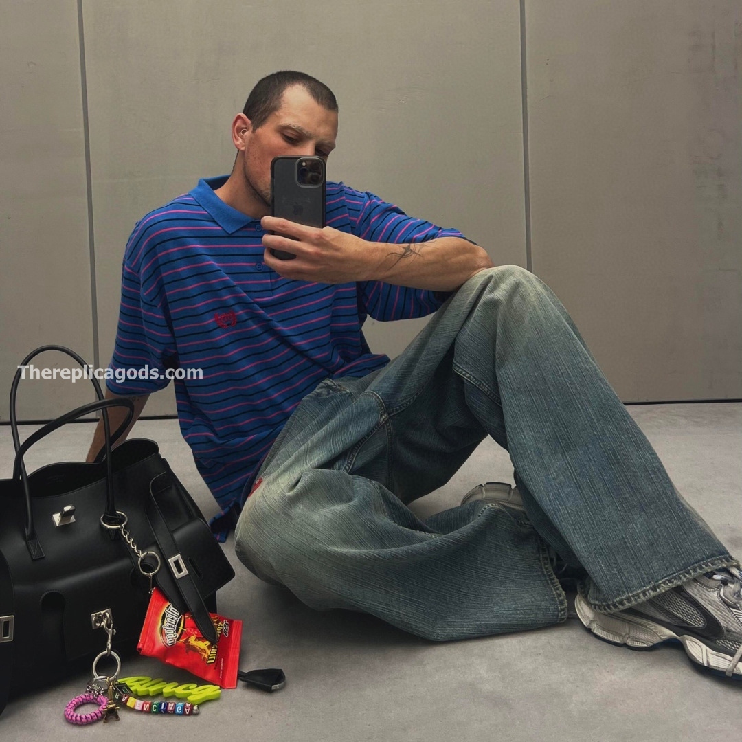 BAGGY PANTS IN STAINED IN LIGHT BLUE - TP598