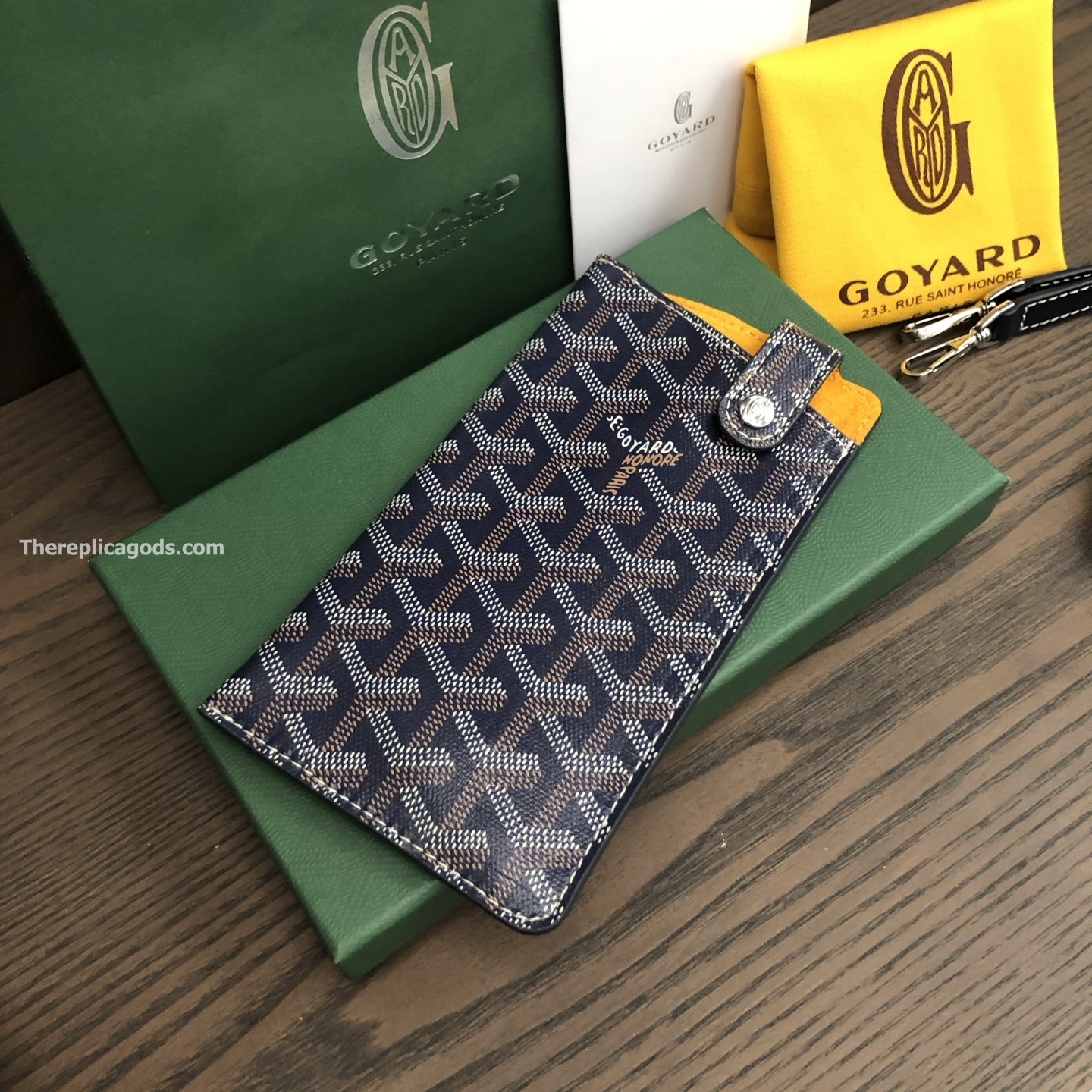 MONTMARTRE GM CASE IN NAVY BLUE
