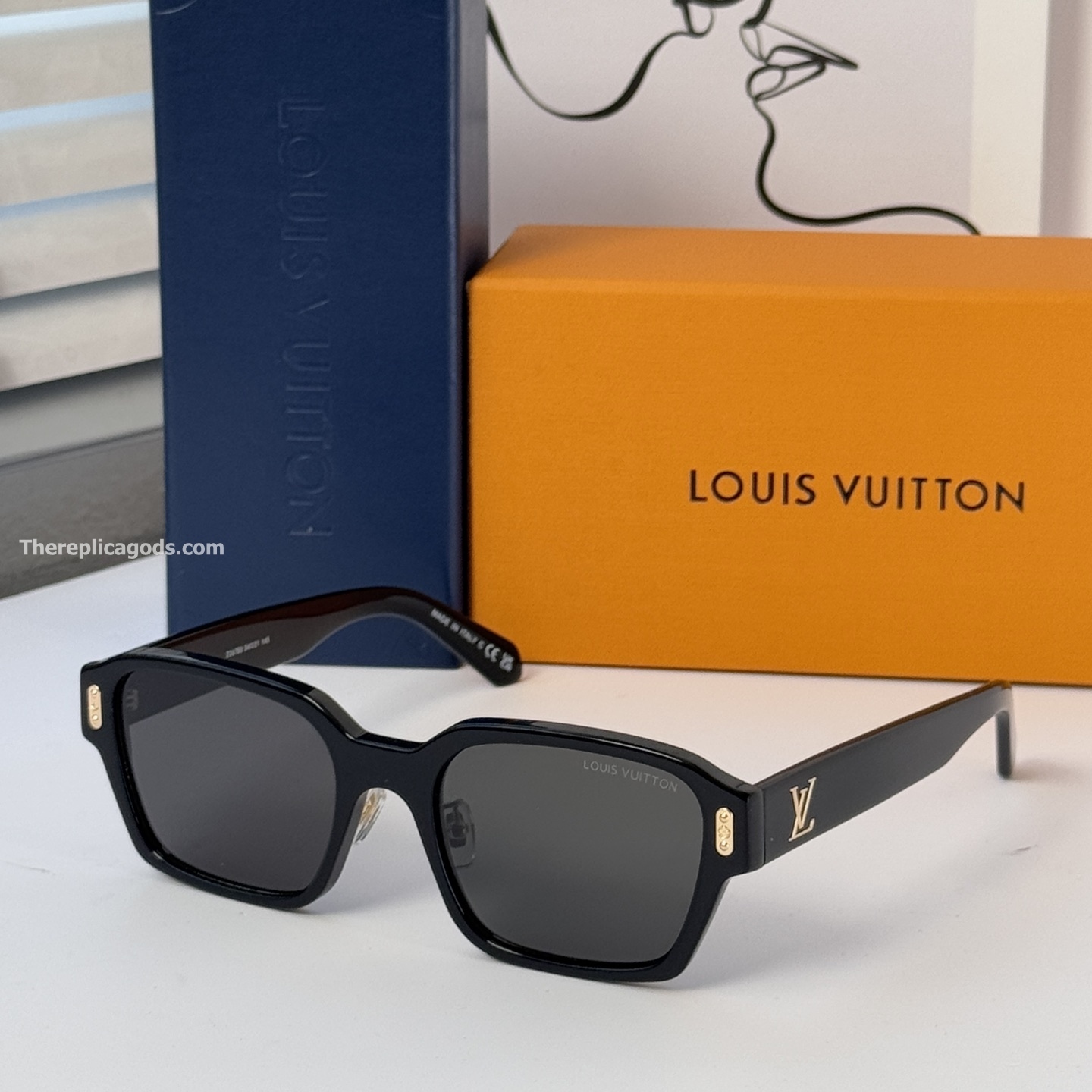 CONFIDENCE SQUARE SUNGLASSES IN BLACK Z2675U - SG188