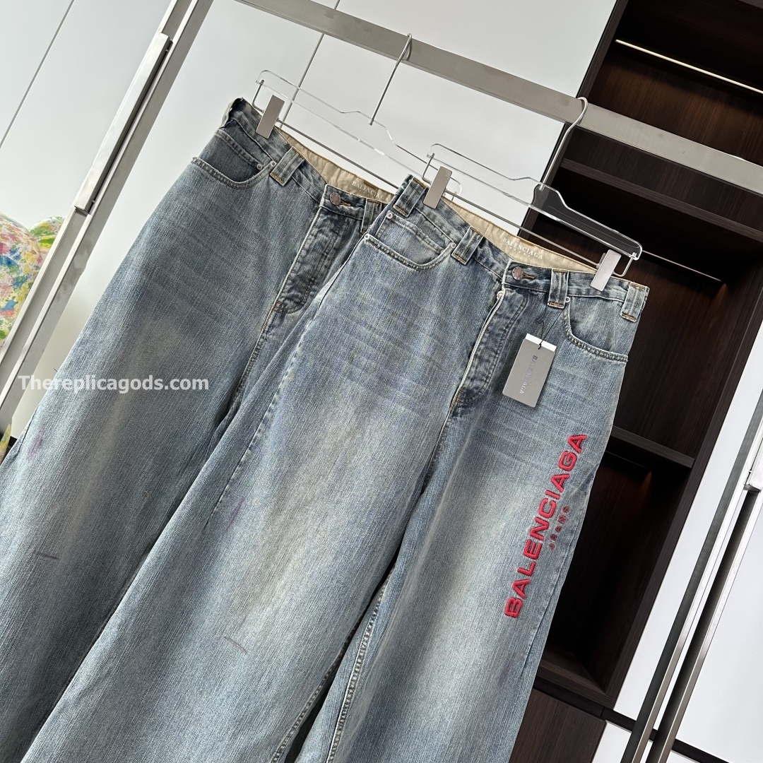 BAGGY PANTS IN STAINED IN LIGHT BLUE - TP598