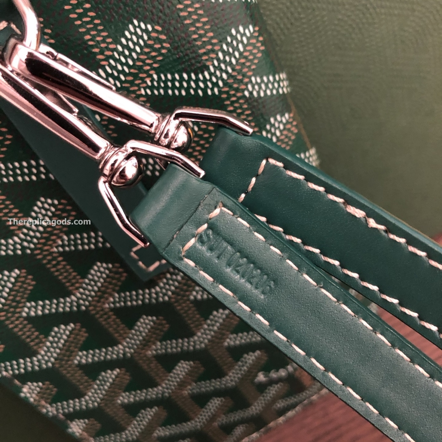 MONTMARTRE GM CASE IN GREEN