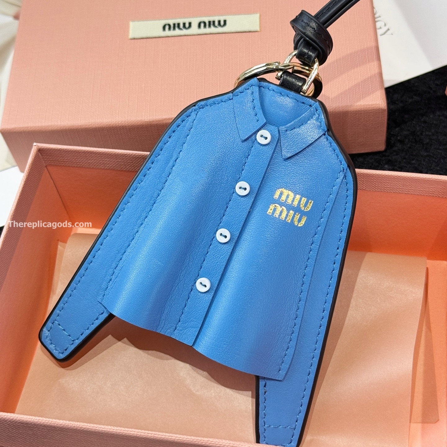 LEATHER SHIRT KEYCHAIN IN BLUE