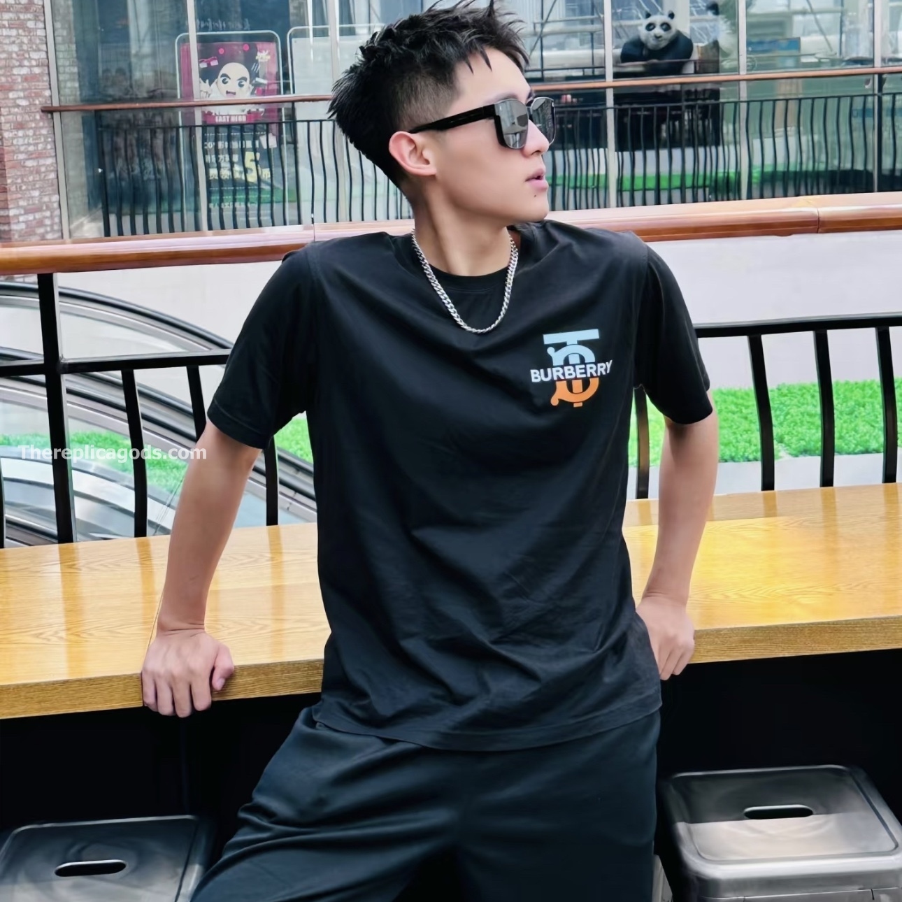 MONOGRAM MOTIF OVERSIZED T-SHIRT IN BLACK - TP660