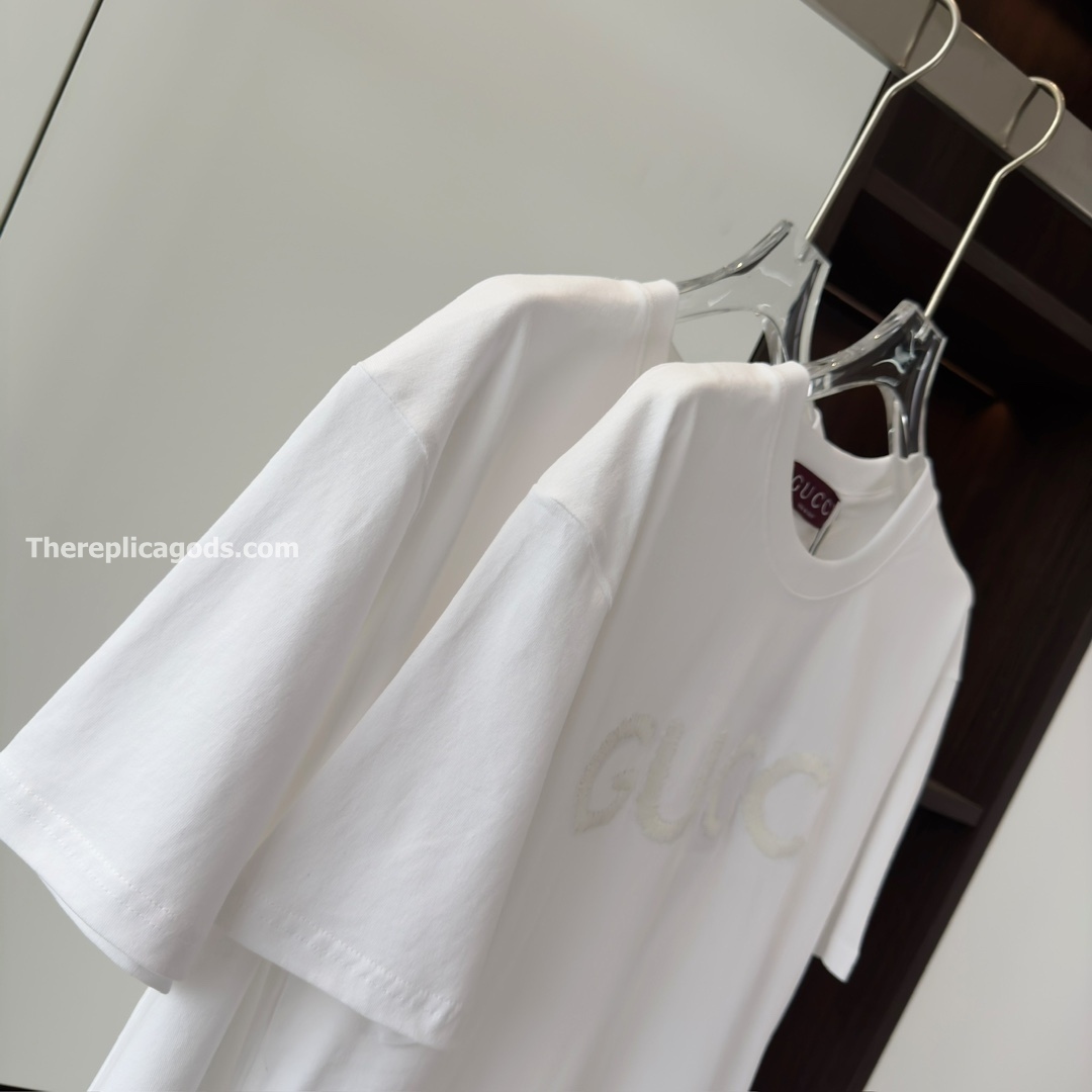 EMBROIDERED COTTON JERSEY T-SHIRT IN WHITE - TP615