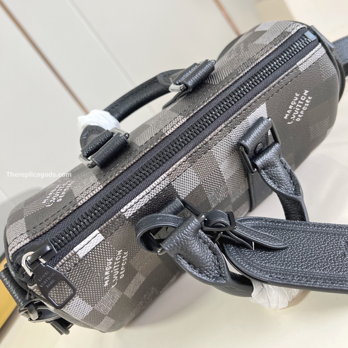 KEEPALL BANDOULIERE 25 BAG IN BLACK M14919