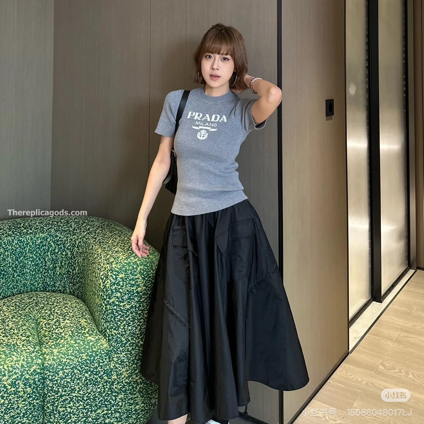 GREY SILK CREW-NECK SWEATER WITH LOGO - TP563