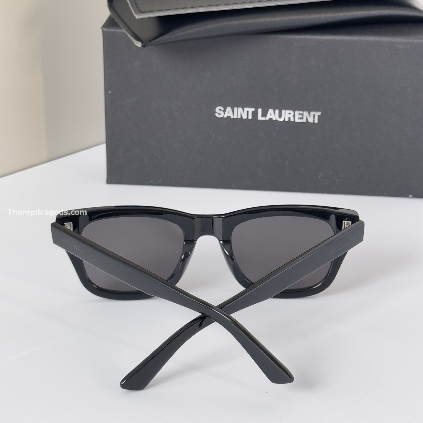 SUNGLASSES IN BLACK SL801 - SG133
