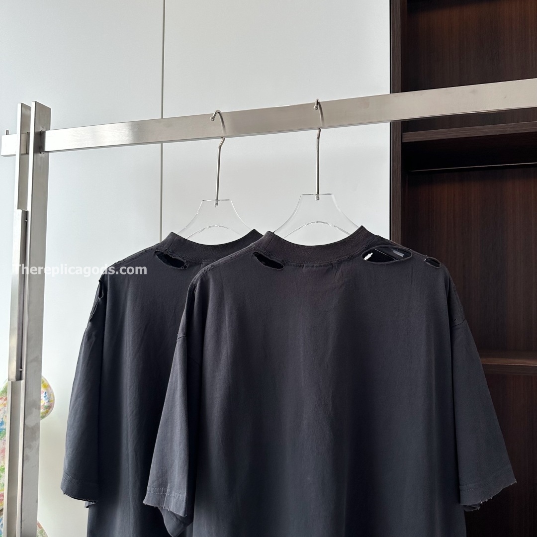 INTERNATIONAL T-SHIRT MEDIUM FIT IN FADED BLACK - TP622
