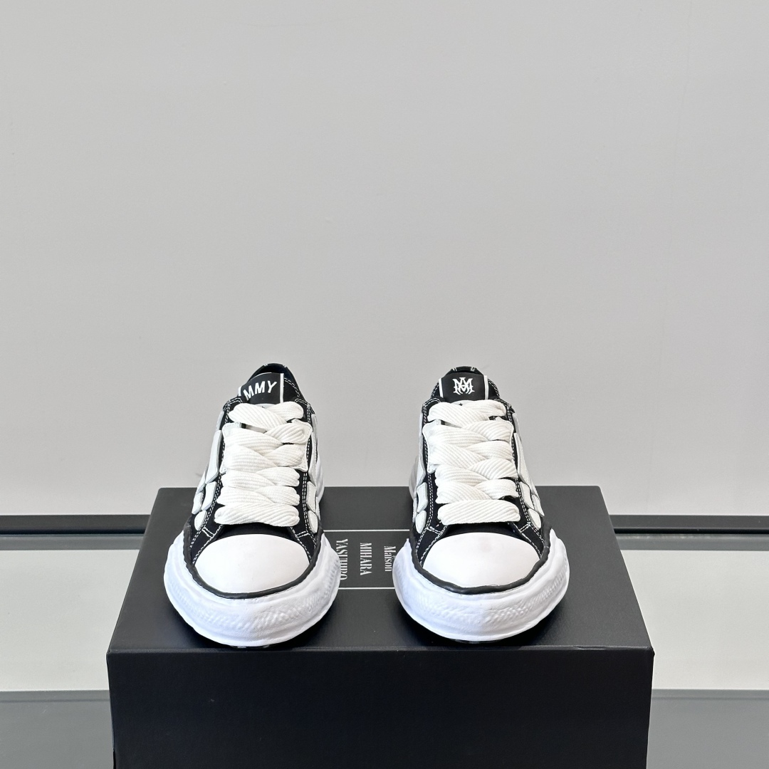 x MMY BONES SNEAKERS IN BLACK - RI83